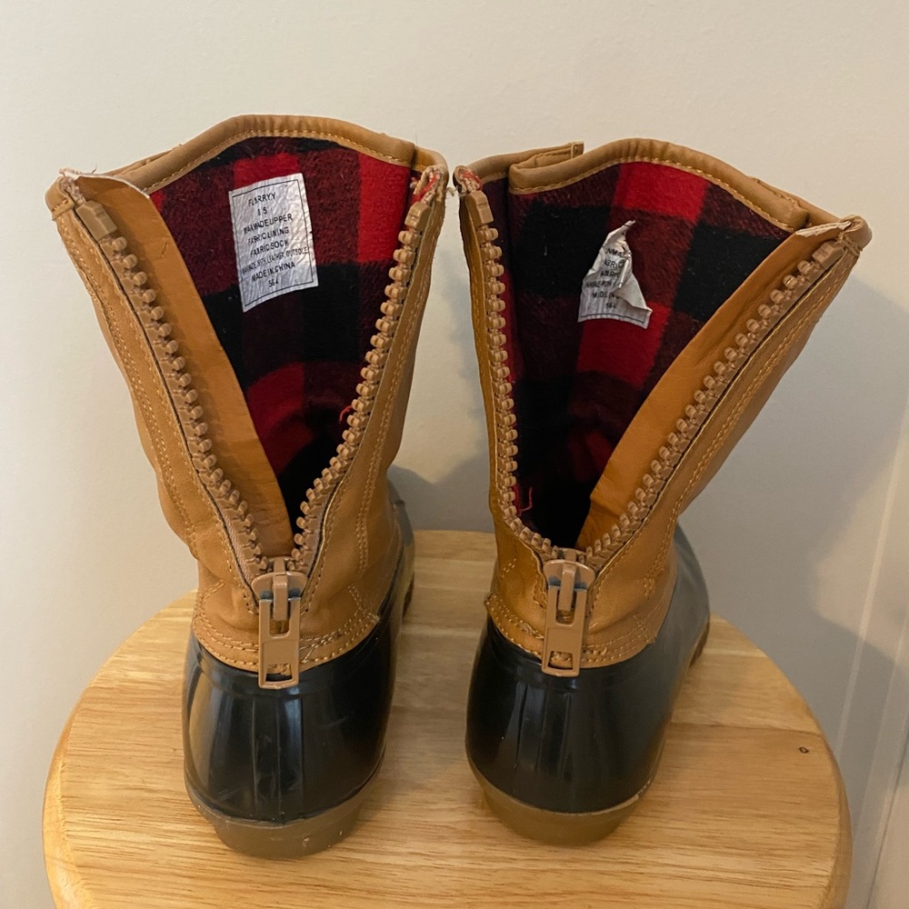 Madden Girl Flurryy Duck Rain Boots - Picture 9 of 10